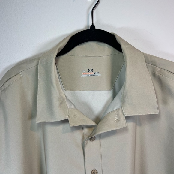 Under Armour Men's All Season Gear Performance Golf Polo Shirt Beige Stretch  XL - Picture 3 of 10